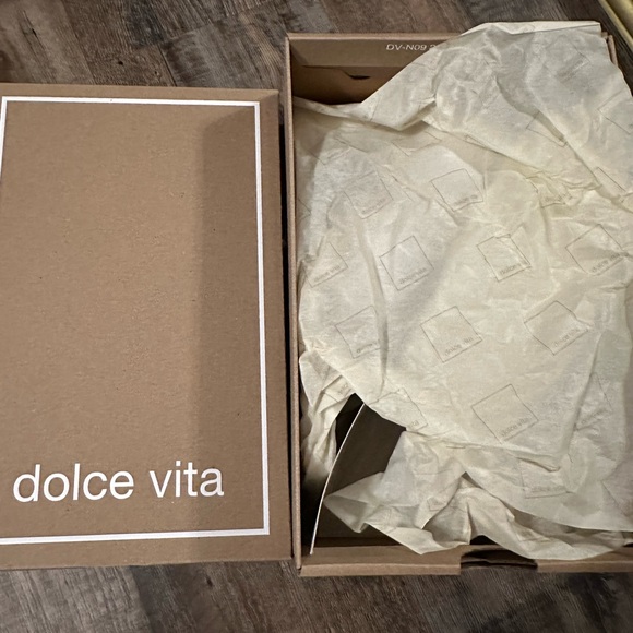 Dolce Vita Ivory Strappy Block Heels - Picture 5 of 6